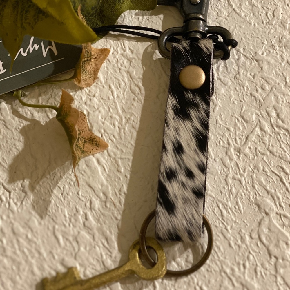 Demure Key Fob